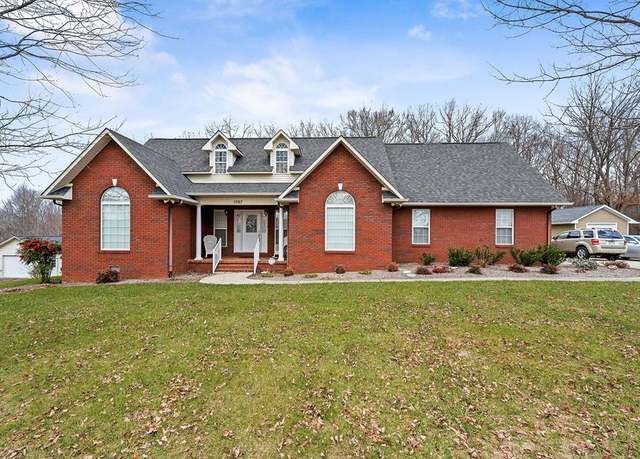 Property at 1067 Heathwood West Dr, Cookeville, TN 38506, 3 beds, 3 baths