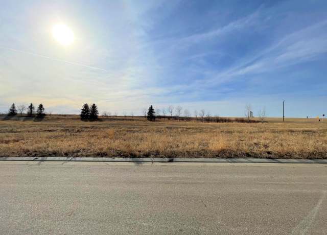 Property at 404 7th Ave SW, Surrey, ND 58785