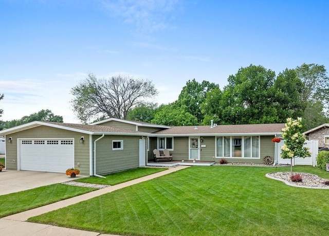 Property at 120 25th St SW, Minot, ND 58701, 4 beds, 2 baths