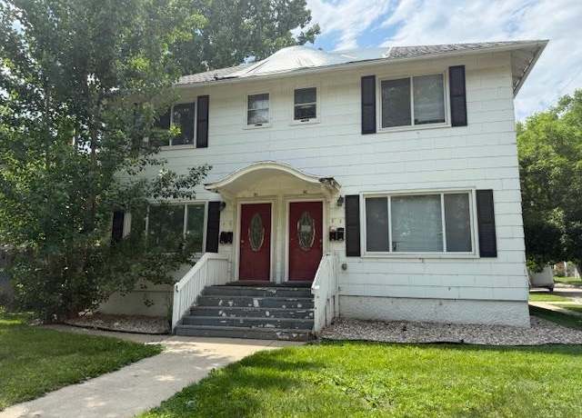 Property at 102 8th St SE, Minot, ND 58701, 4 beds, 4 baths