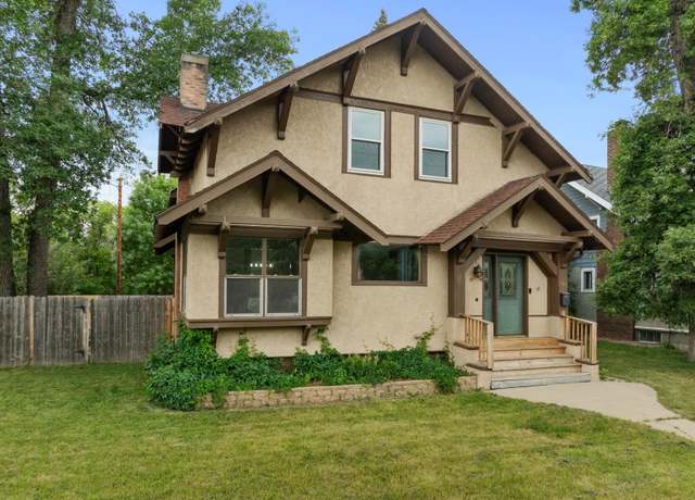 Property at 306 9th St SE, Minot, ND 58701, 3 beds, 2.75 baths