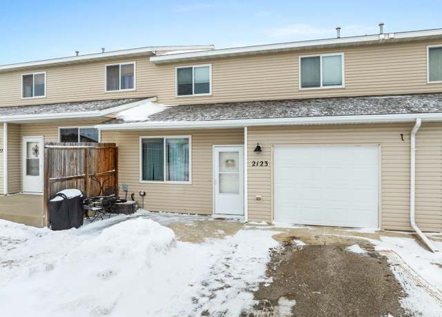 Property at 2123 13th St NW, Minot, ND 58703, 2 beds, 2 baths