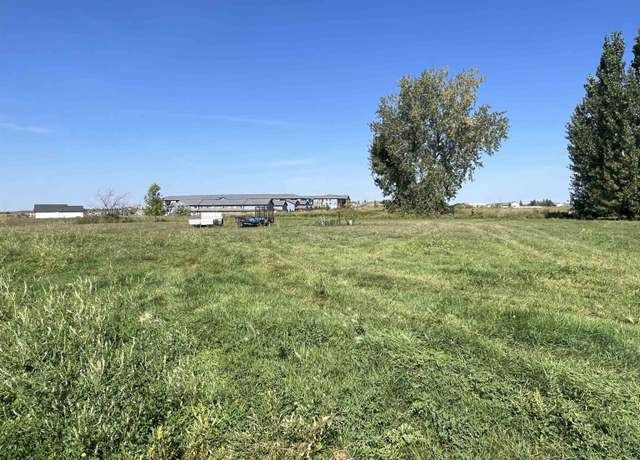 Property at 920 26th Ave NW, Minot, ND 58703
