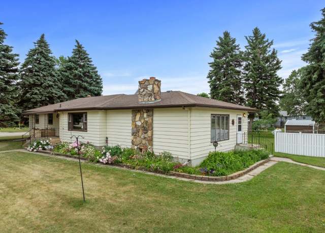 Property at 102 5th Ave SE, Towner, ND 58788, 5 beds, 2 baths