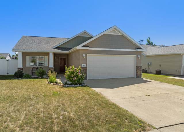 Property at 3004 11th St NW, Minot, ND 58703, 3 beds, 2 baths