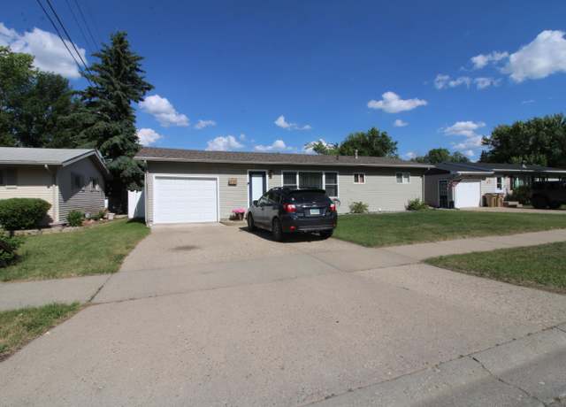 Property at 2524 NW 5th St, Minot, ND 58703, 5 beds, 1 bath
