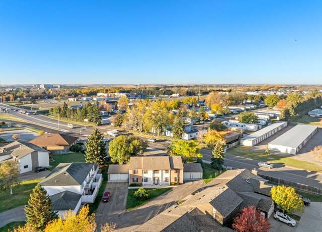 Property at 1816 15 1/2 St SW, Minot, ND 58701, 2 beds, 1 bath