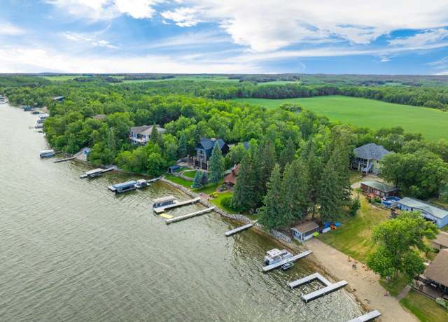 Property at 733 Minot Bch, Lake Metigoshe, ND 58318, 5 beds, 3 baths