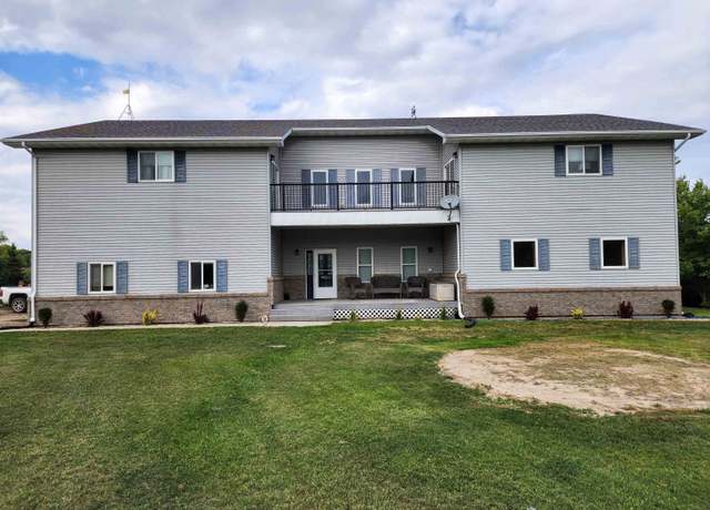 Property at 8411 County Road 19 S, Minot, ND 58701, 5 beds, 3 baths