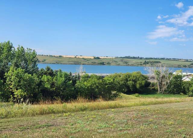 Property at 300 SE 4th Ave, Kenmare, ND 58746