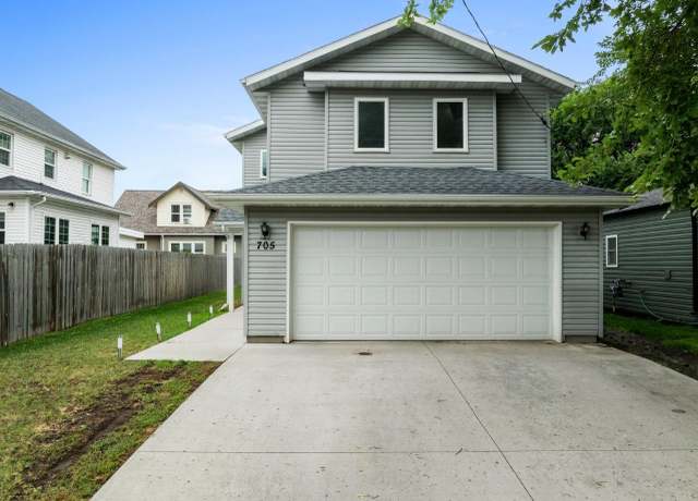 Property at 705 8th St NW, Minot, ND 58703, 3 beds, 3 baths
