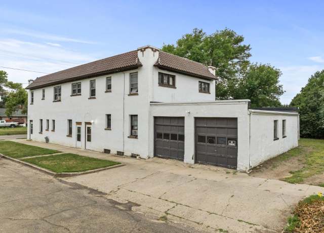 Property at 2 University Ave W, Minot, ND 58703, 6 beds, 6 baths