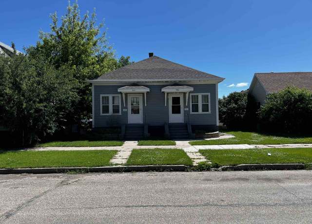 Property at 906 1st Ave W, Williston, ND 58801, 5 beds, 2 baths