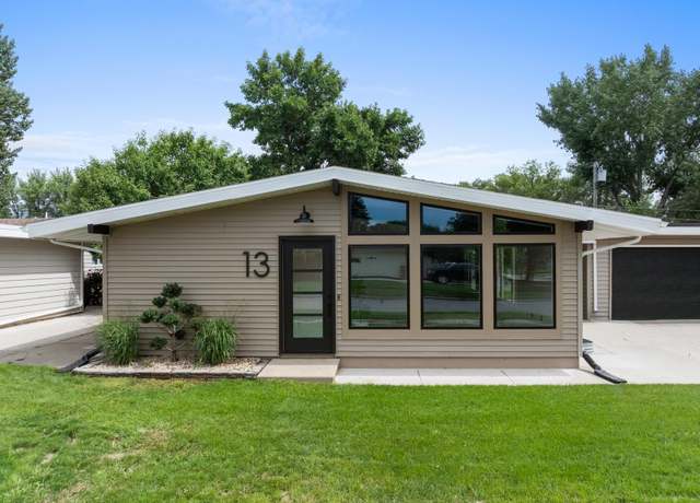 Property at 13 25th St SW, Minot, ND 58701, 5 beds, 2 baths