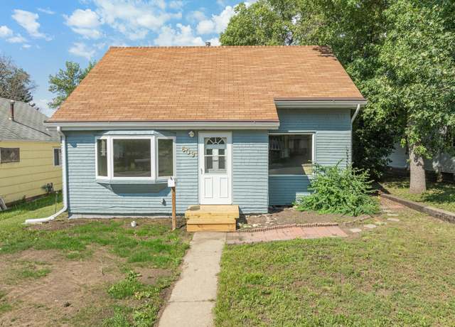 Property at 609 13th St St NE, Minot, ND 58703, 3 beds, 3 baths