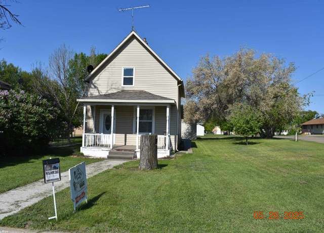 Property at 7 3rd St SE, Garrison, ND 58540, 2 beds, 1 bath