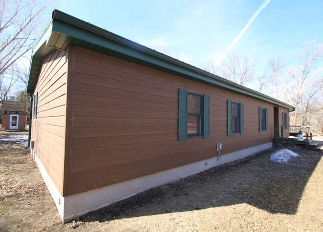 Property at 1500 73rd St SE, Minot, ND 58701, 3 beds, 2 baths
