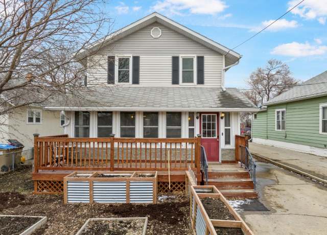 Property at 802 Beacon St, Minot, ND 58701, 3 beds, 3 baths