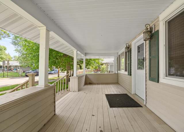 Property at 106 SE 8th St, Minot, ND 58701, 5 beds, 2 baths