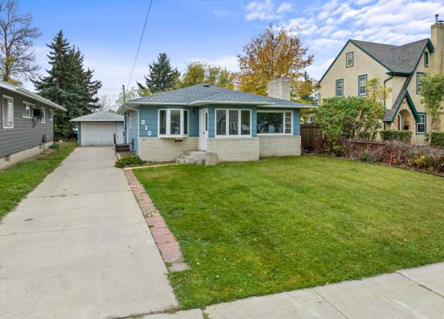 Property at 210 9th Ave SE, Minot, ND 58701, 3 beds, 1 bath