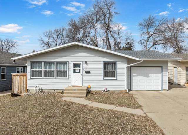 Property at 221 21st St NW, Minot, ND 58703, 3 beds, 2 baths