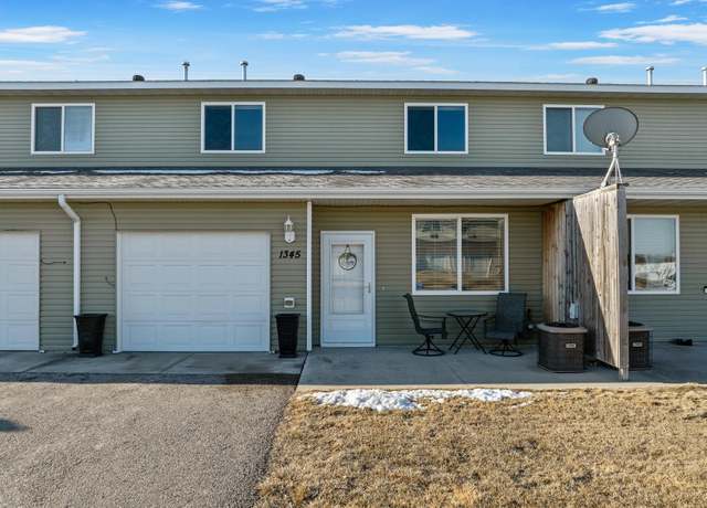Property at 1345 34th Ave SE, Minot, ND 58701, 2 beds, 2 baths