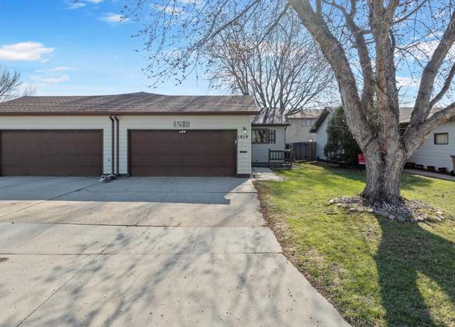 Property at 1819 SW 15 1/2 St, Minot, ND 58701, 3 beds, 2 baths
