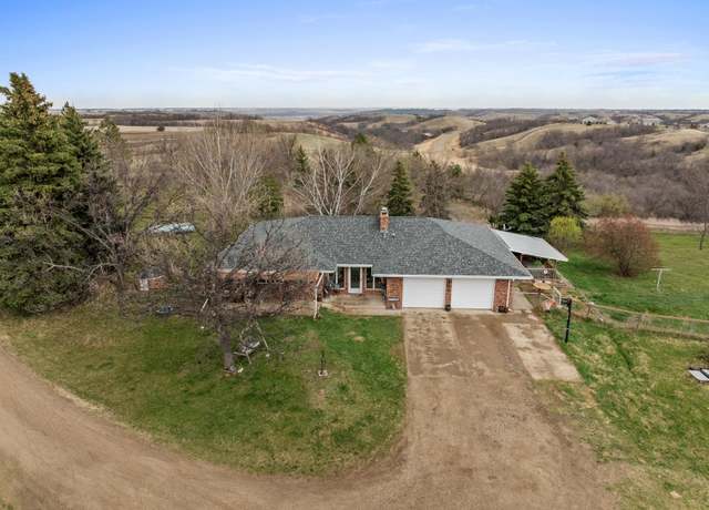 Property at 9500 135th Ave SE, Sawyer, ND 58781, 4 beds, 3.5 baths