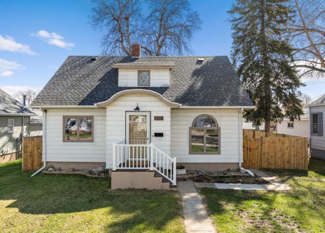 Property at 1325 Main St S, Minot, ND 58701, 4 beds, 2 baths