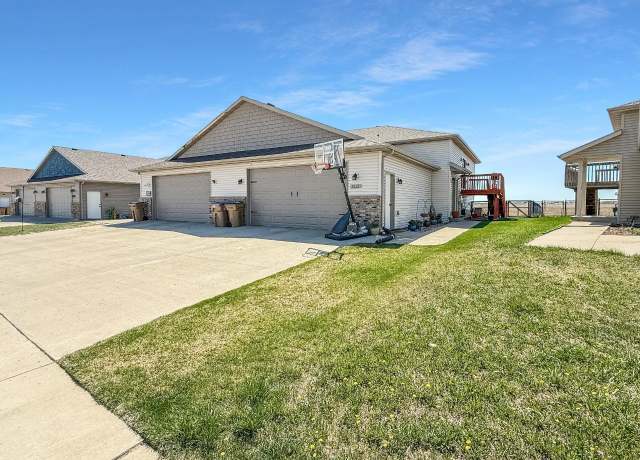 Property at 3121 8th St NE, Minot, ND 58703, 4 beds, 2 baths