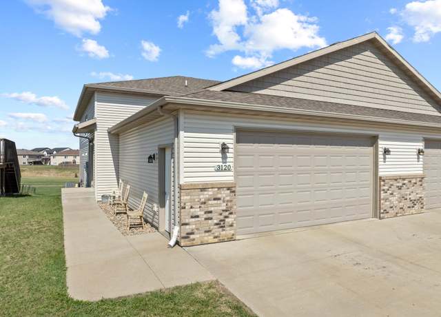 Property at 3120 NE 8th St NE, Minot, ND 58703, 4 beds, 2 baths