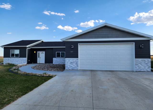 Property at 147 Mulberry Loop NE, Minot, ND 58703, 3 beds, 2 baths
