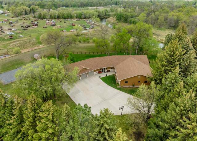 Property at 6620 9th Ave NW, Minot, ND 58703, 5 beds, 4.5 baths