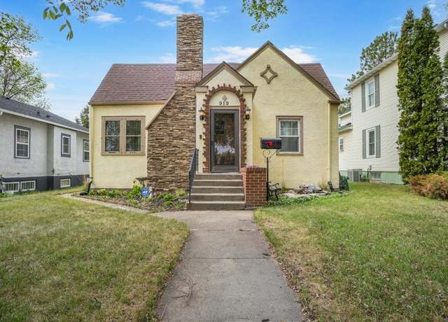 Property at 919 3rd St NE, Minot, ND 58703, 3 beds, 2 baths