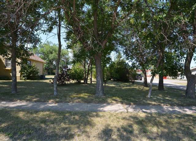 Property at 524 4th St SE, Stanley, ND 58784