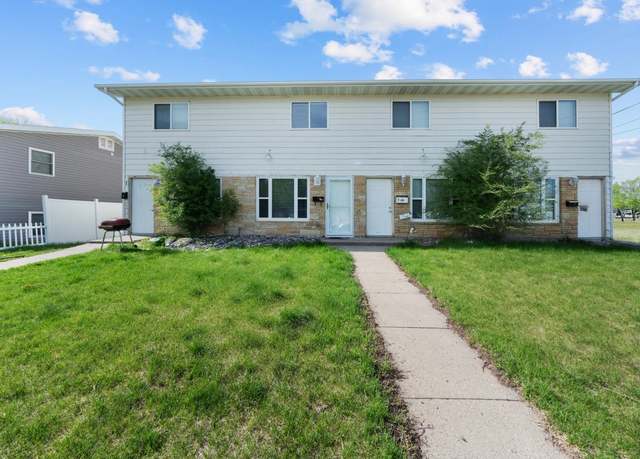 Property at 2301 2nd Ave SW #2, Minot, ND 58701, 2 beds, 2 baths