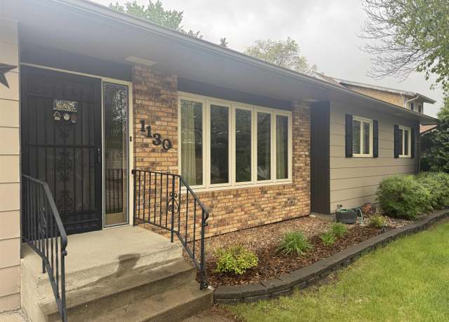 Property at 1130 8th St, Minot, ND 58703, 3 beds, 3 baths
