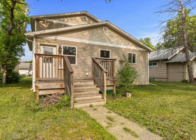 Property at 305 6th St NW, Minot, ND 58703, 3 beds, 3 baths