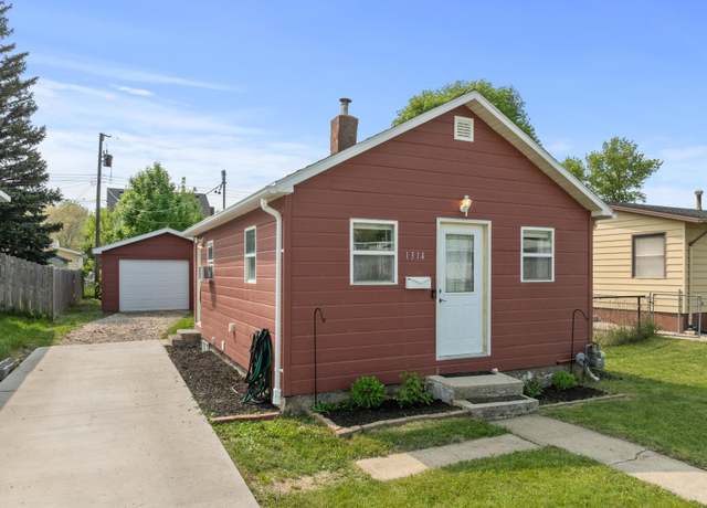Property at 1314 4th St SW, Minot, ND 58701, 2 beds, 2 baths