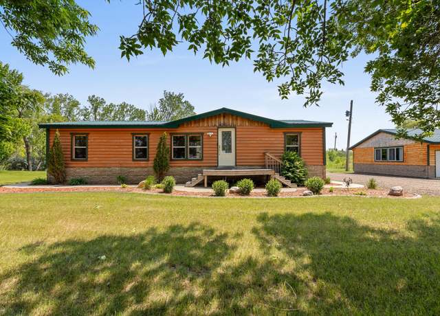 Property at 1210 54th St NW, Minot, ND 58703, 3 beds, 2 baths