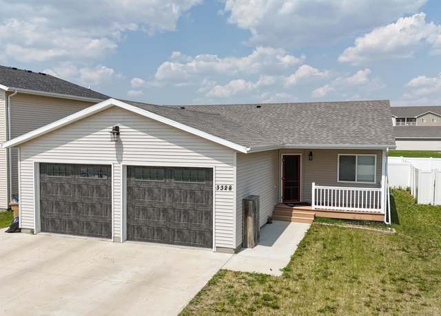Property at 3328 NW 20th Ave, Minot, ND 58703, 4 beds, 3 baths