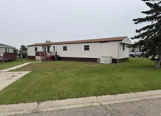 Property at 405 31st Ave SE #80, Minot, ND 58701, 3 beds, 2 baths
