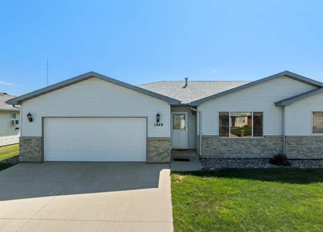 Property at 1949 24th St SW, Minot, ND 58701, 2 beds, 2 baths