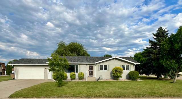 Photo of 3221 13th St SW, Minot, ND 58701
