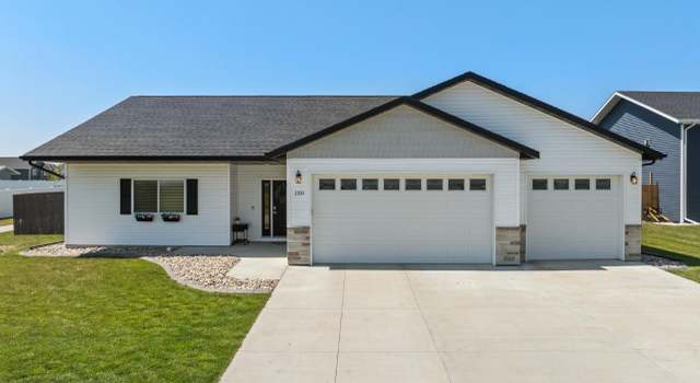 Photo of 150 Mulberry Loop NE, Minot, ND 58703