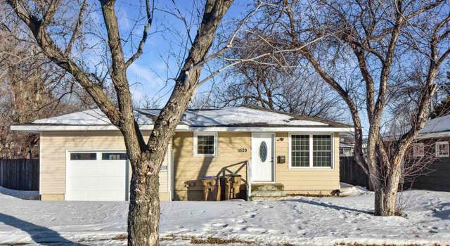 Photo of 1529 1st St SW, Minot, ND 58701
