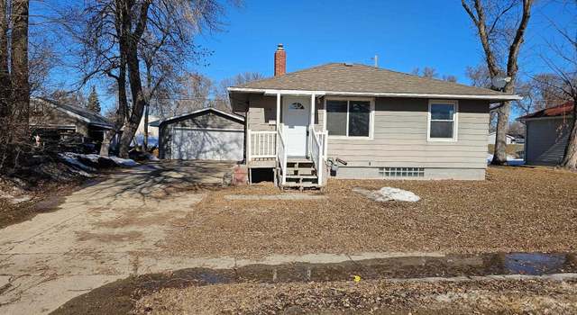 Photo of 1104 2nd Ave SW, Minot, ND 58701