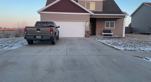 Photo of 3108 10th St NW, Minot, ND 58703