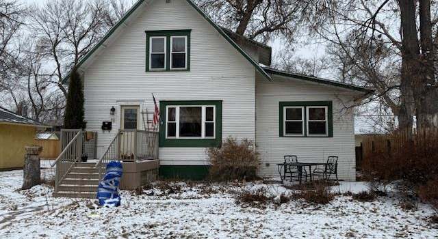 Photo of 12 10th St SE, Minot, ND 58701