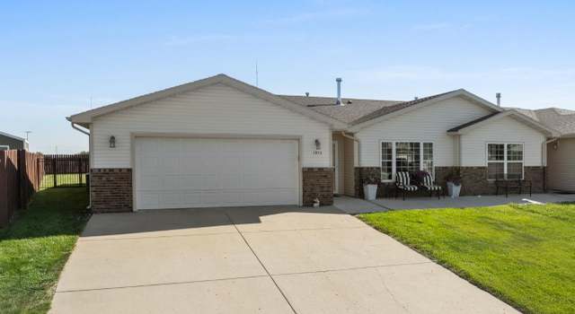Photo of 1933 24th St SW, Minot, ND 58701